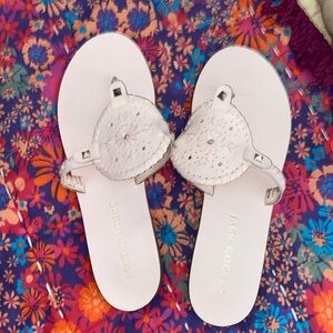 Jack Rogers light pink leather sandal. I don’t wear them any more.